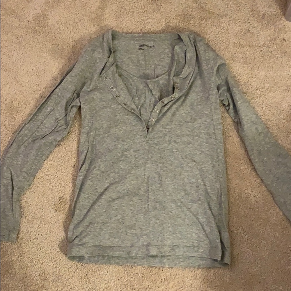 Gap nursing shirts